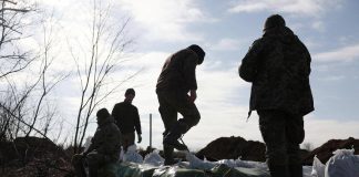Ucraina, in Russia torture ai prigionieri: “Crudeli e senza pietà”, l’ordine di Mosca