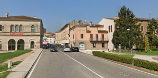 Mantova, lavori a strada e marciapiedi in via San Giorgio all’intersezione con piazza Sordello