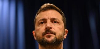Ucraina, Zelensky: “Poche chance di sopravvivere senza sostegno Usa”
