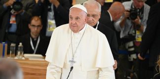 Il Papa in condizioni stabili, la prognosi rimane riservata