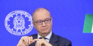 Scuola, Valditara “Non sarà più possibile fare 4 anni in 1”