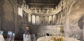 Sabbioneta ospita la mostra di Juergen Teller: quando la fotografia riscrive la storia