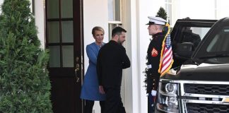 Zelensky: “Voglio la pace”. Trump valuta stop aiuti a Ucraina