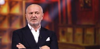 Andrea Pucci, malore durante lo spettacolo a Forlì: “Non mi sento bene”