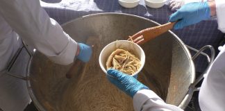 Serviti 11 quintali e mezzo di bigoli. 175 anni di gusto festeggiati con l’annullo postale