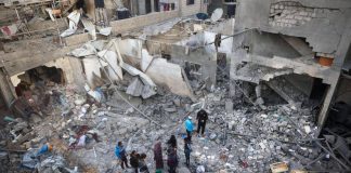 Gaza, al Jazeera: “Raid Israele nella notte, 16 morti”