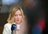 Ucraina, Meloni: “No a fondi di coesione per l’acquisto di armi e a invio truppe europee”