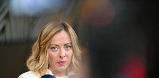 Ucraina, Meloni: “No a fondi di coesione per l’acquisto di armi e a invio truppe europee”