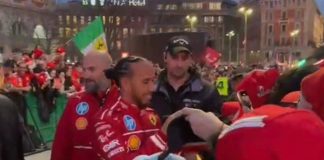 Ferrari, festa rossa a Milano. Hamilton: “Io e Leclerc lotteremo per il Mondiale”