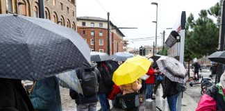 Maltempo, allerta in dieci regioni: scuole chiuse in Emilia Romagna e Toscana