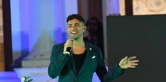 Marco Carta a Verissimo, chi è il cantante: la vittoria a Sanremo, il coming out e l’arresto alla Rinascente