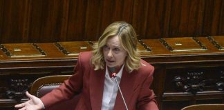 Ucraina, Meloni alla Camera: “Pace si gioca su garanzie sicurezza. Trump-Putin? Primo spiraglio”