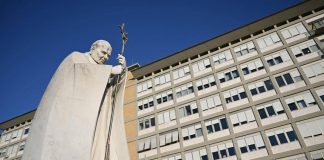 Papa Francesco “ha riposato bene nella notte”