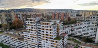 Scampia, al via demolizione Vela gialla
