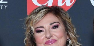 Monica Setta operata d’urgenza per un’ernia strozzata
