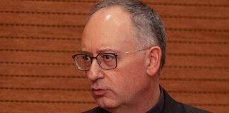 Papa, padre Spadaro: “Obbedirà ai medici da buon gesuita, questo non gli impedirà di essere presente”