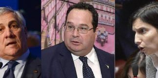 Tajani risponde a Durigon: “Non mi sento in difficoltà”. Schlein: “Governo non sta più in piedi”