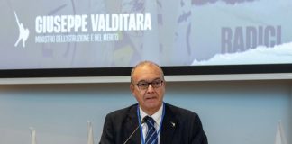 Verifiche e compiti a casa, Valditara interviene con una circolare