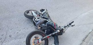 Suzzara, scontro auto-moto in piazzale Spartaco: ferito centauro 15enne