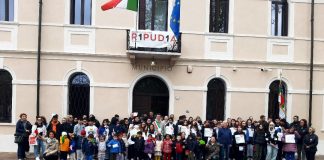 Suzzara celebra la Liberazione: la memoria nelle mani dei giovani