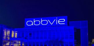 Giornata mondiale del Parkinson, AbbVie per ‘Spark the night’ si illumina di blu