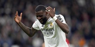 Barcellona-Real Madrid, follia Rudiger contro l’arbitro: rischia 12 giornate di squalifica