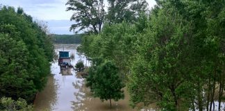 Piena del Po, a Borgoforte oltre la soglia rossa. Si alza il livello di allerta