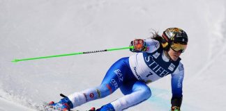 Brignone, paura ai campionati di gigante: cade e viene portata via in elicottero