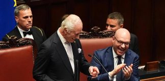 Re Carlo alla Camera tocca le corde giuste e conquista l’Aula