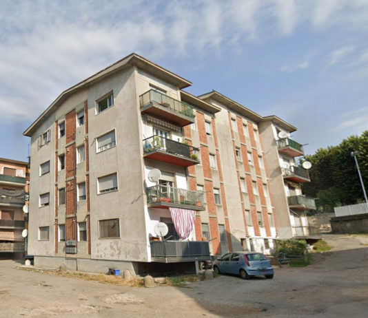 Castiglione, rifiuti e acque fognarie all’aperto ai 5 Continenti. AVS: “Il sindaco ci incontri”