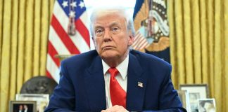 Trump, dazi e sospetti di ‘insider trading’. Dem Usa: “Indagate”