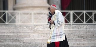 Funerali Papa Francesco, chi è Giovanni Battista Re: il cardinale celebra le esequie