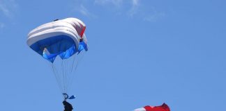 Poggio Rusco, 80° Operazione Herring: lo spettacolare aviolancio che unisce memoria ed emozione