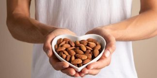 Alimenti, nuove evidenze sui benefici delle mandorle nella prevenzione cardiometabolica