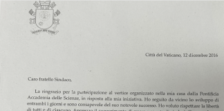 Papa Francesco, la lettera a Mimmo Lucano: “Ammiro la sua azione coraggiosa”