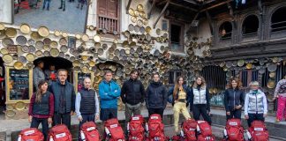 Pechino Express, prima corsa in Nepal: coppie si giocano la semifinale