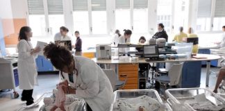 “Ho perso 2 figlie per una malattia metabolica rara. Ora lotto per lo screening neonatale”