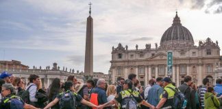Oltre 250mila persone hanno dato l’ultimo saluto a Papa Francesco