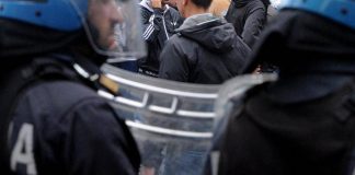Decreto sicurezza, scontri al corteo contro governo