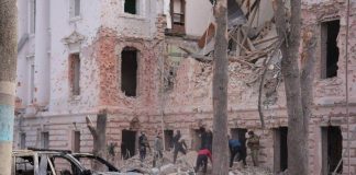 Strage Sumy, Russia: “Colpita riunione ufficiali ucraini. Kiev usa civili come scudi umani”