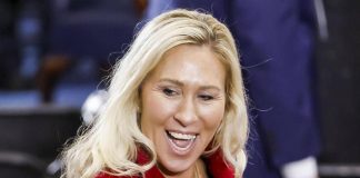 “Male sconfitto da mano di Dio”, il post della deputata Usa Greene: nel mirino Papa Francesco?