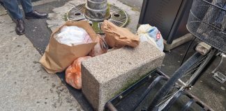 Il porta a porta la croce del centro storico. I residenti: “Mettete i cassonetti”