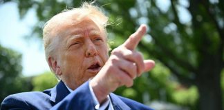 L’economia Usa frena, Trump: “Colpa di Biden, Paese prospererà”