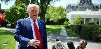 Dazi Usa, Trump: “Accordo con l’India”. E sul ‘caso’ Amazon: “Bezos ha fatto cosa giusta”