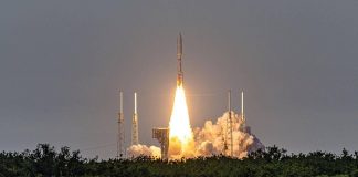 Amazon lancia i primi satelliti Internet per sfidare Starlink di Musk
