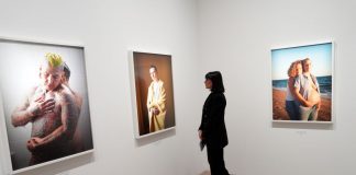 Intesa Sanpaolo, a Milano la mostra “Look at me like you love me”