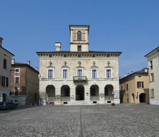 Dal municipio allo smartphone: Sabbioneta attiva il canale WhatsApp