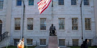 Trump vieta ad Harvard di accettare studenti stranieri, nuovo attacco del tycoon