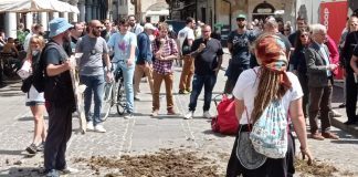 Migliaia di euro di multe per le attiviste di “No Food No Science”