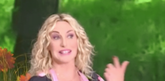 Simona chiama e… ride! L’esilarante momento con Antonella Clerici a ‘È sempre mezzogiorno’